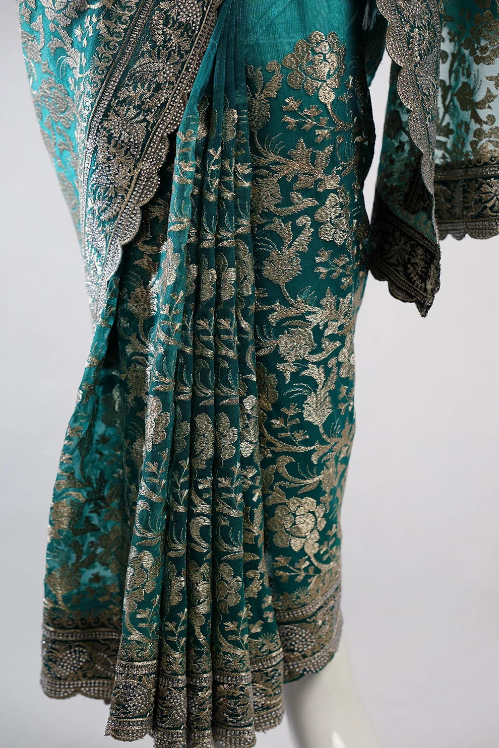 Pastel green Soft Seemari Muslin Saree with Siroski Stone & Benaroshi Motif Jari Embroidery Work